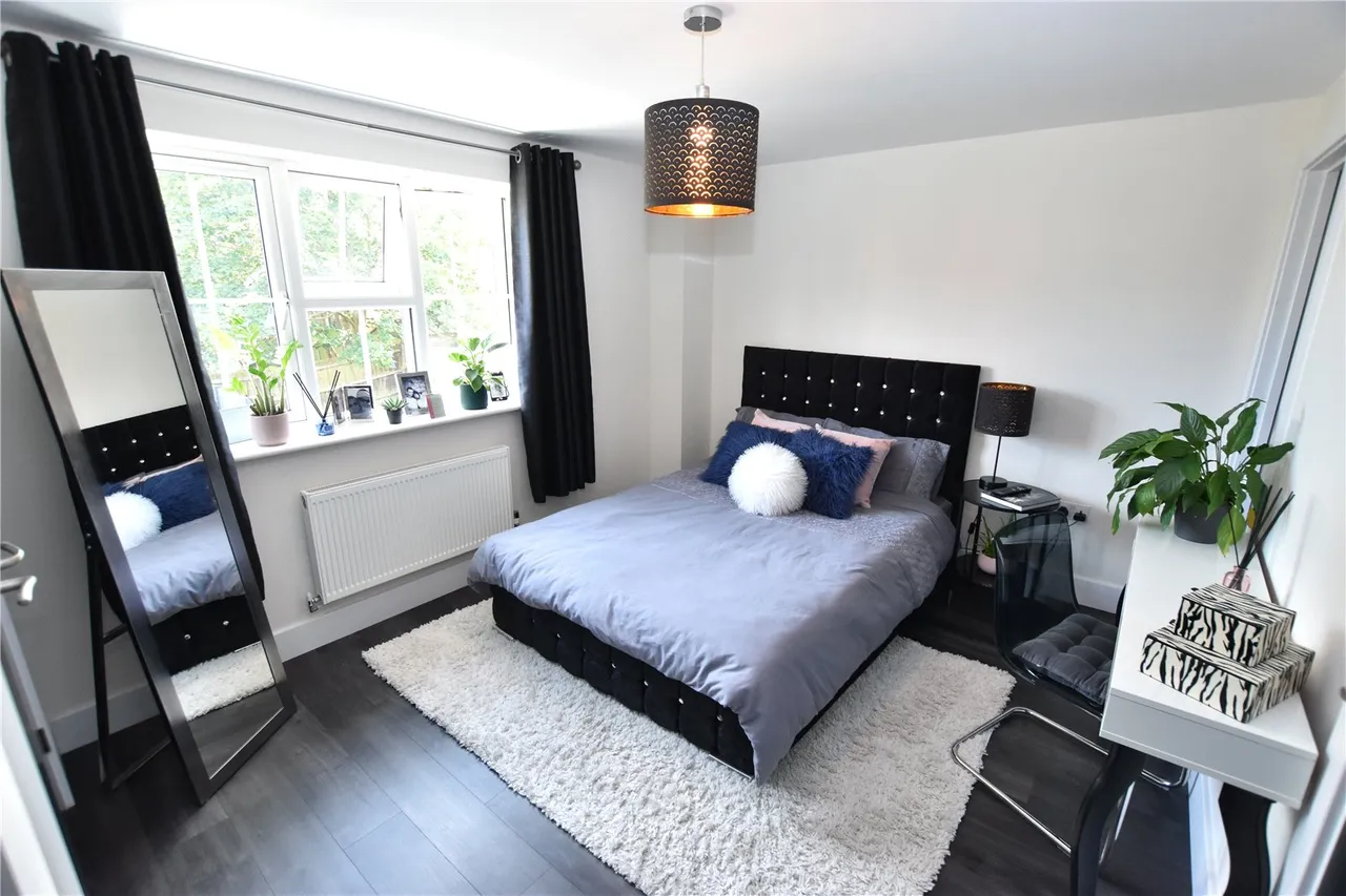 Reading Road, Farnborough, Hampshire, GU14 6NH, photo 9