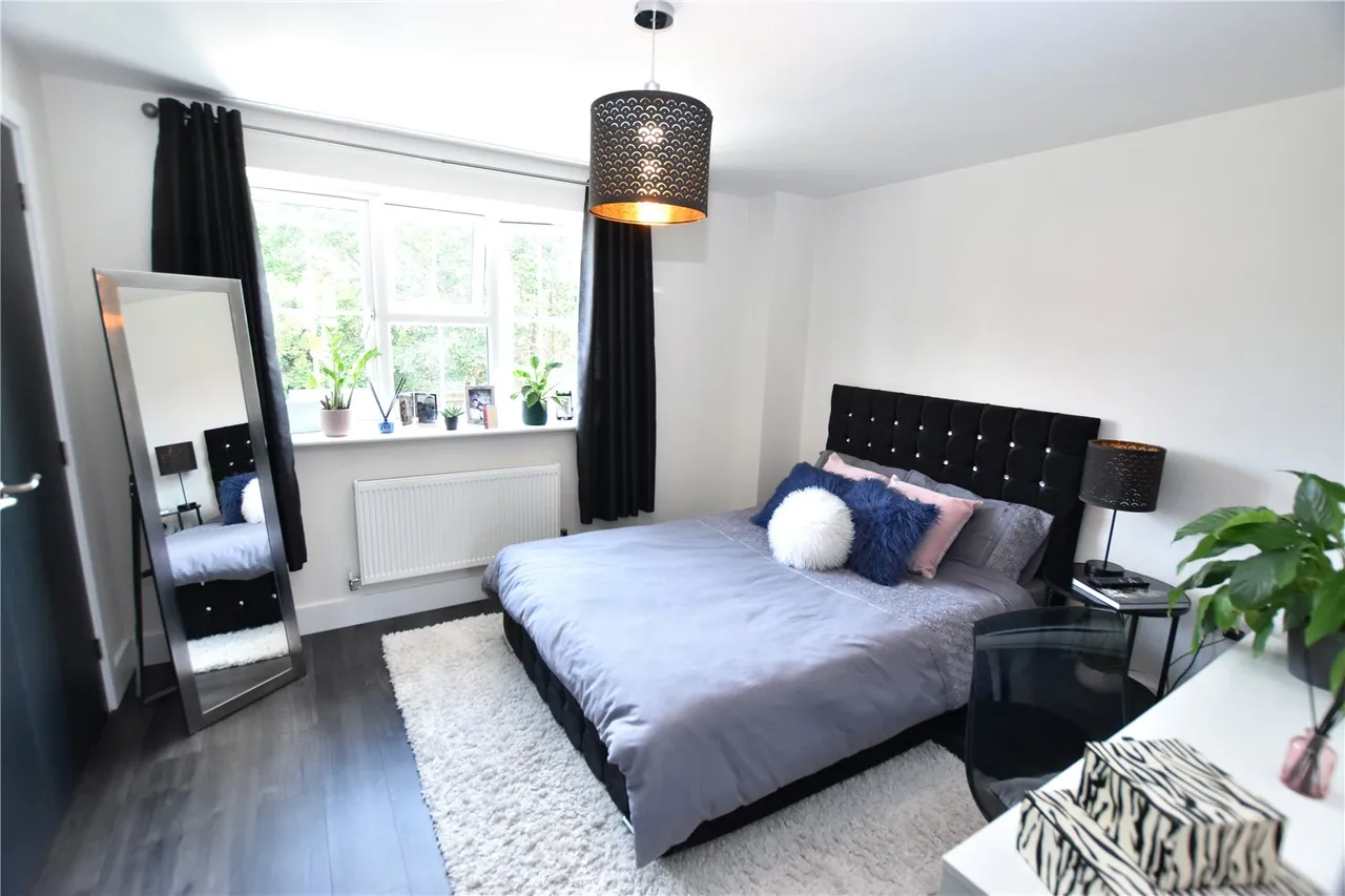 Reading Road, Farnborough, Hampshire, GU14 6NH, photo 13