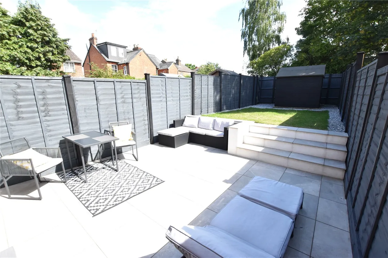 Reading Road, Farnborough, Hampshire, GU14 6NH, photo 4