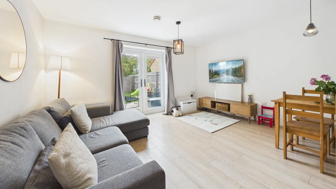 Bramble Close, Newborough, PE6, photo 3