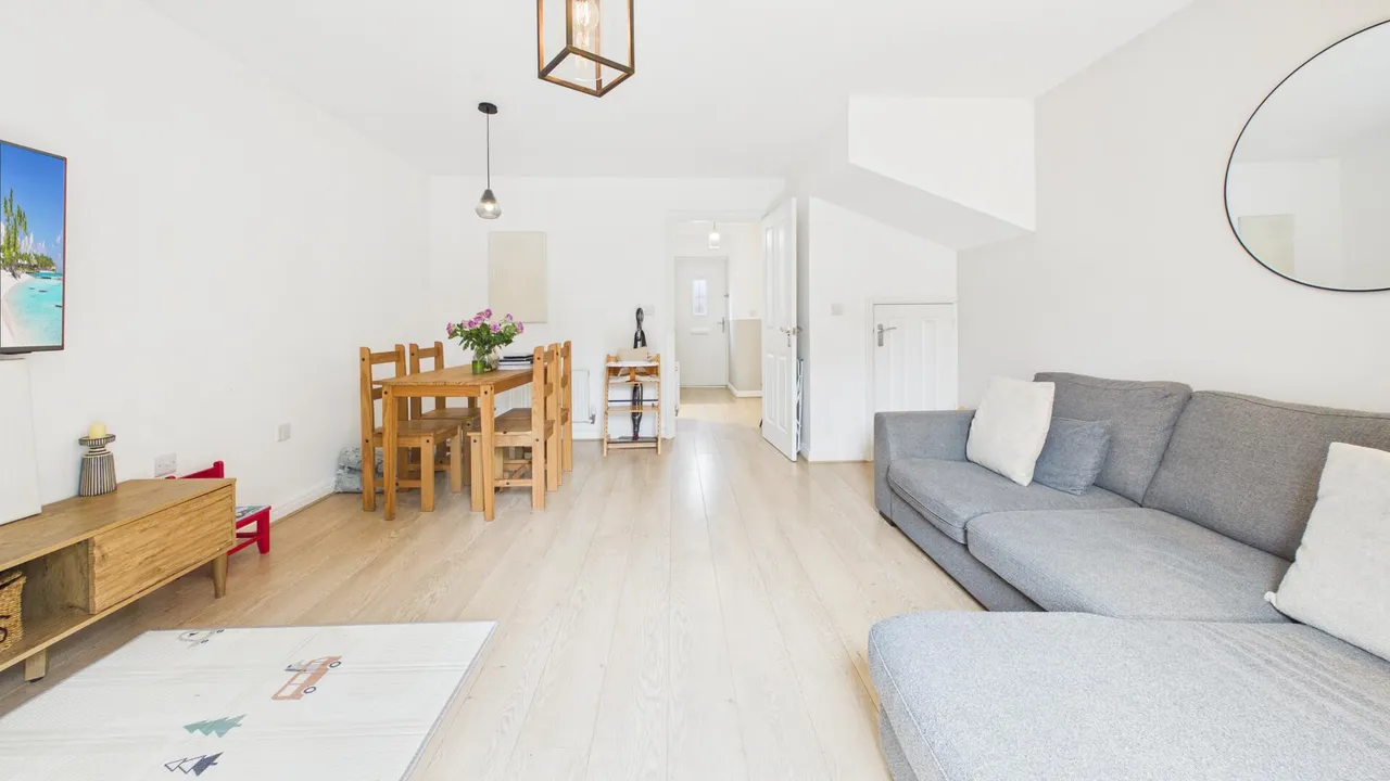 Bramble Close, Newborough, PE6, photo 4