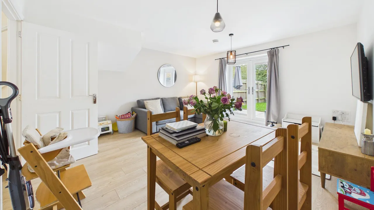Bramble Close, Newborough, PE6, photo 2