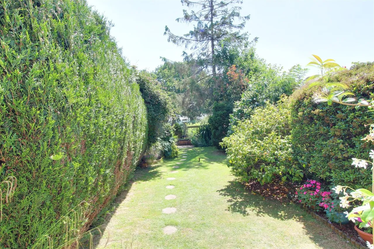 Welham Manor, Welham Green AL9 7EL, photo 17