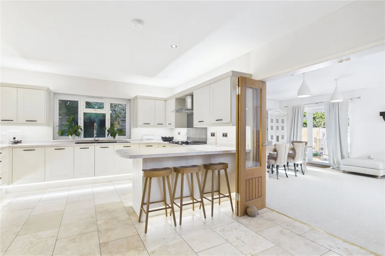 Newtown, Upper Basildon, RG8, photo 2