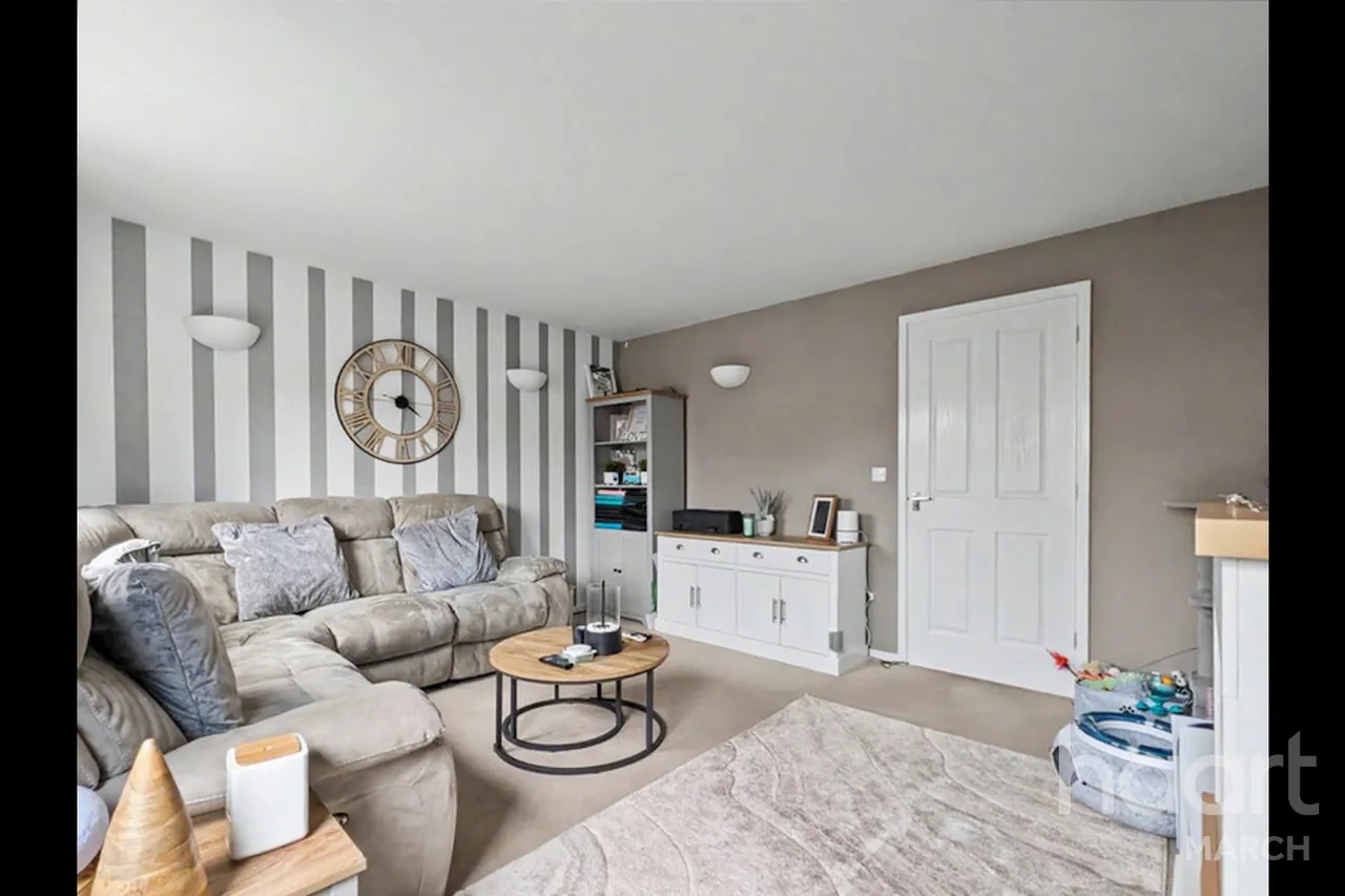 New Road, Chatteris, PE16, photo 2