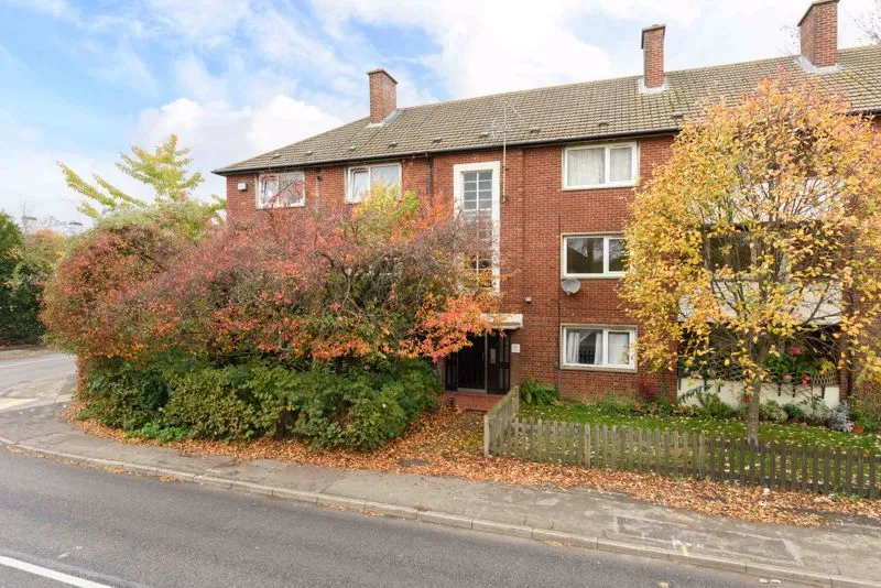 Rydens Road, Walton-On-Thames KT12 3AW, photo 8