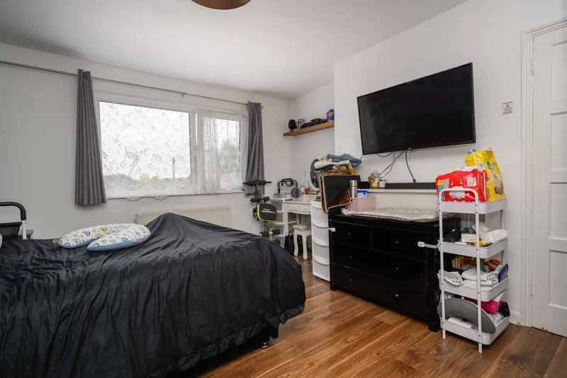 Rydens Road, Walton-On-Thames KT12 3AW, photo 4