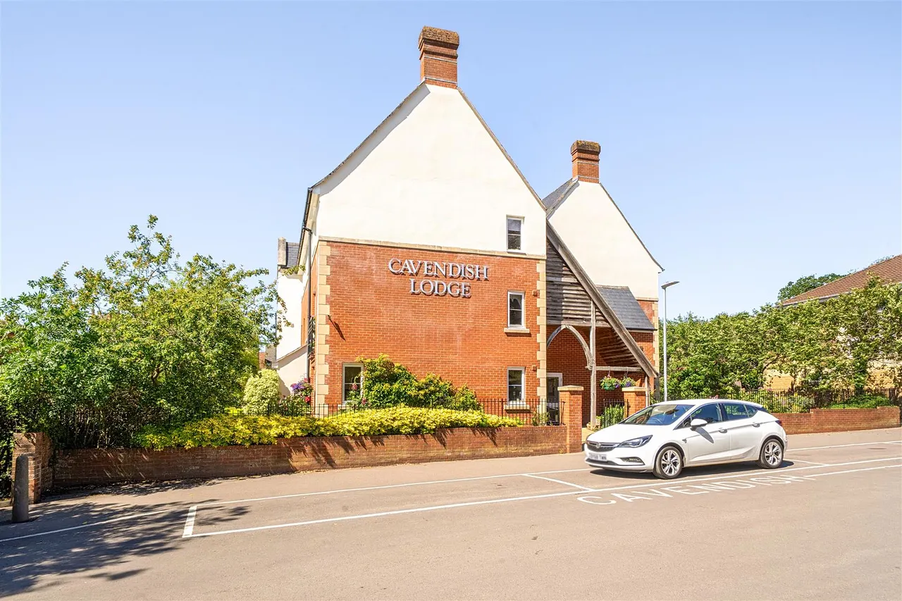 2 bed flat for sale, Magdalene Street, Glastonbury, BA6