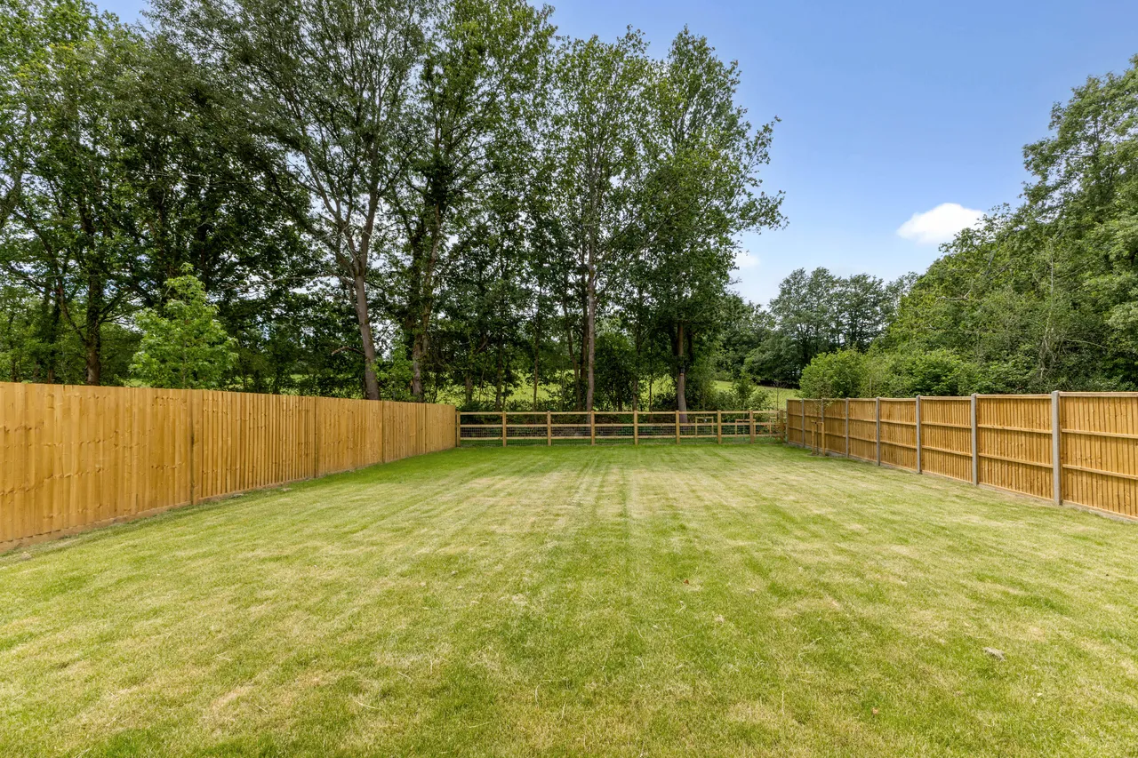 Oakland Grove, Ridgley Road, Godalmin..., photo 3