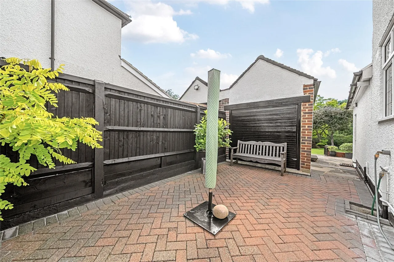 Lakeside Drive, Bromley, BR2, photo 17