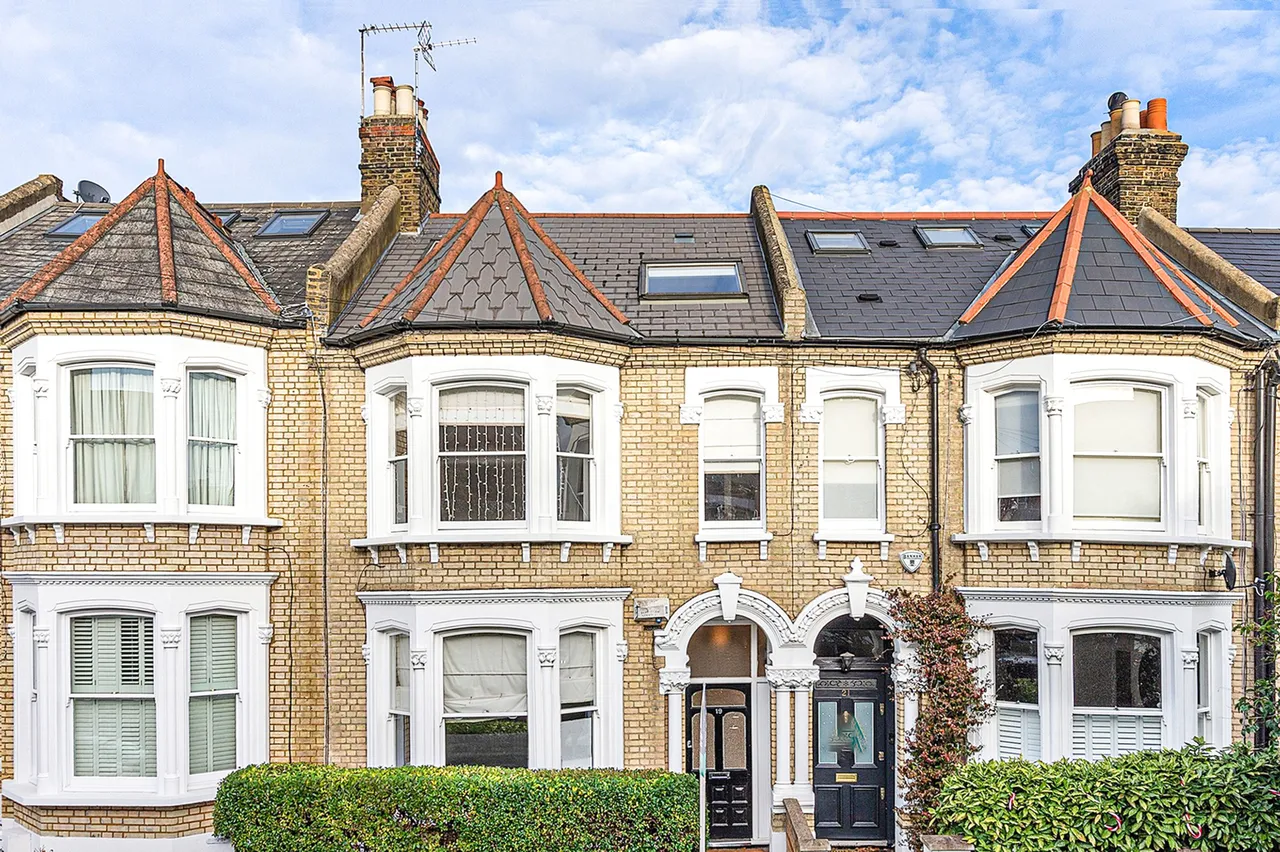 London, SW4, photo 15