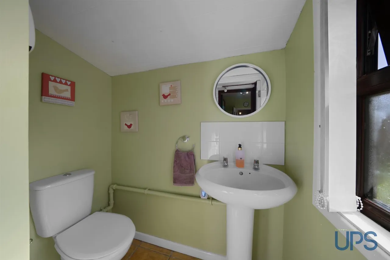 Willowvale Gardens, Stewartstown Road, BT11, photo 15