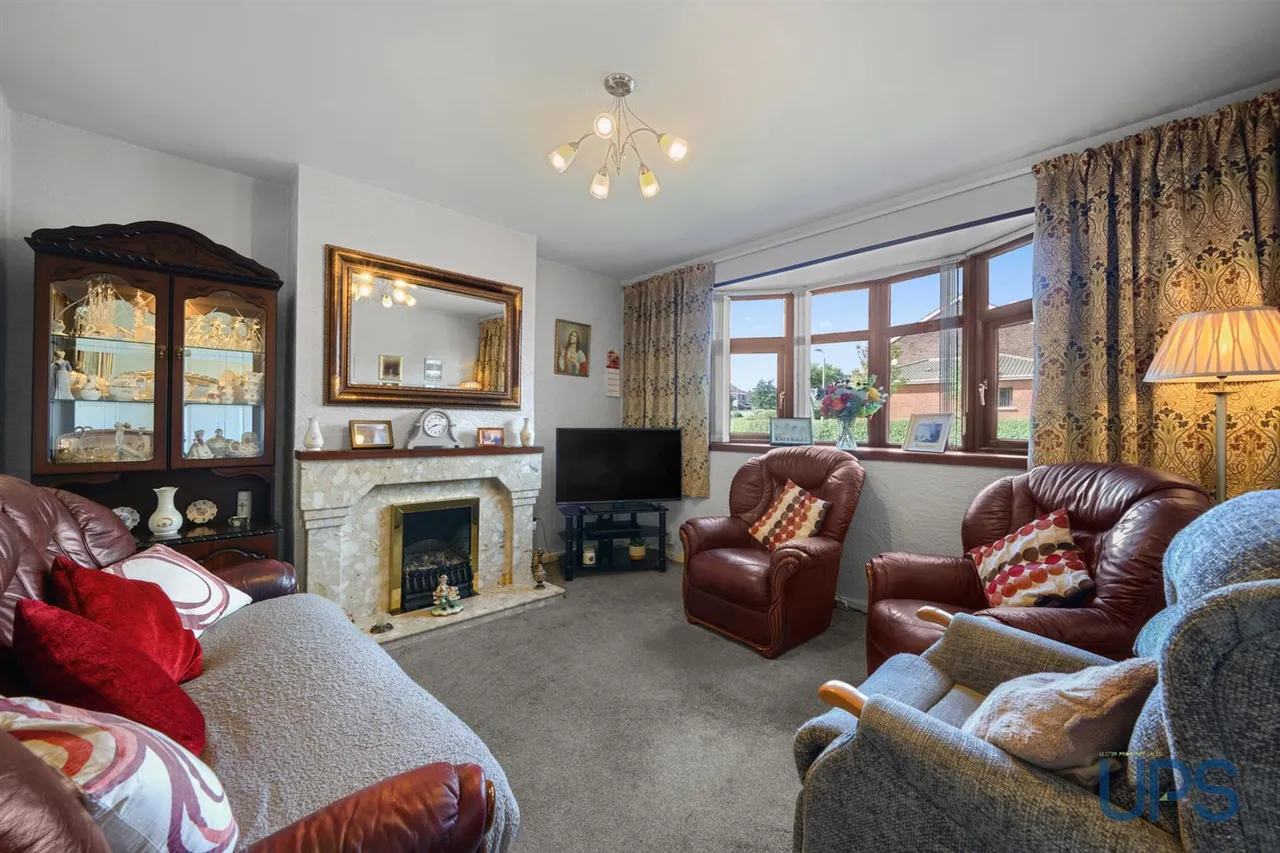 Willowvale Gardens, Stewartstown Road, BT11, photo 5