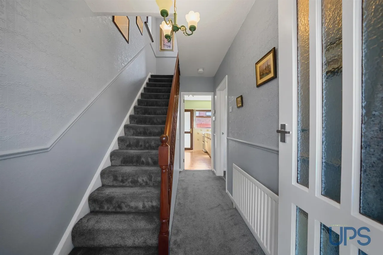 Willowvale Gardens, Stewartstown Road, BT11, photo 4