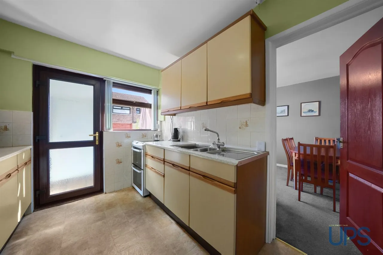 Willowvale Gardens, Stewartstown Road, BT11, photo 13