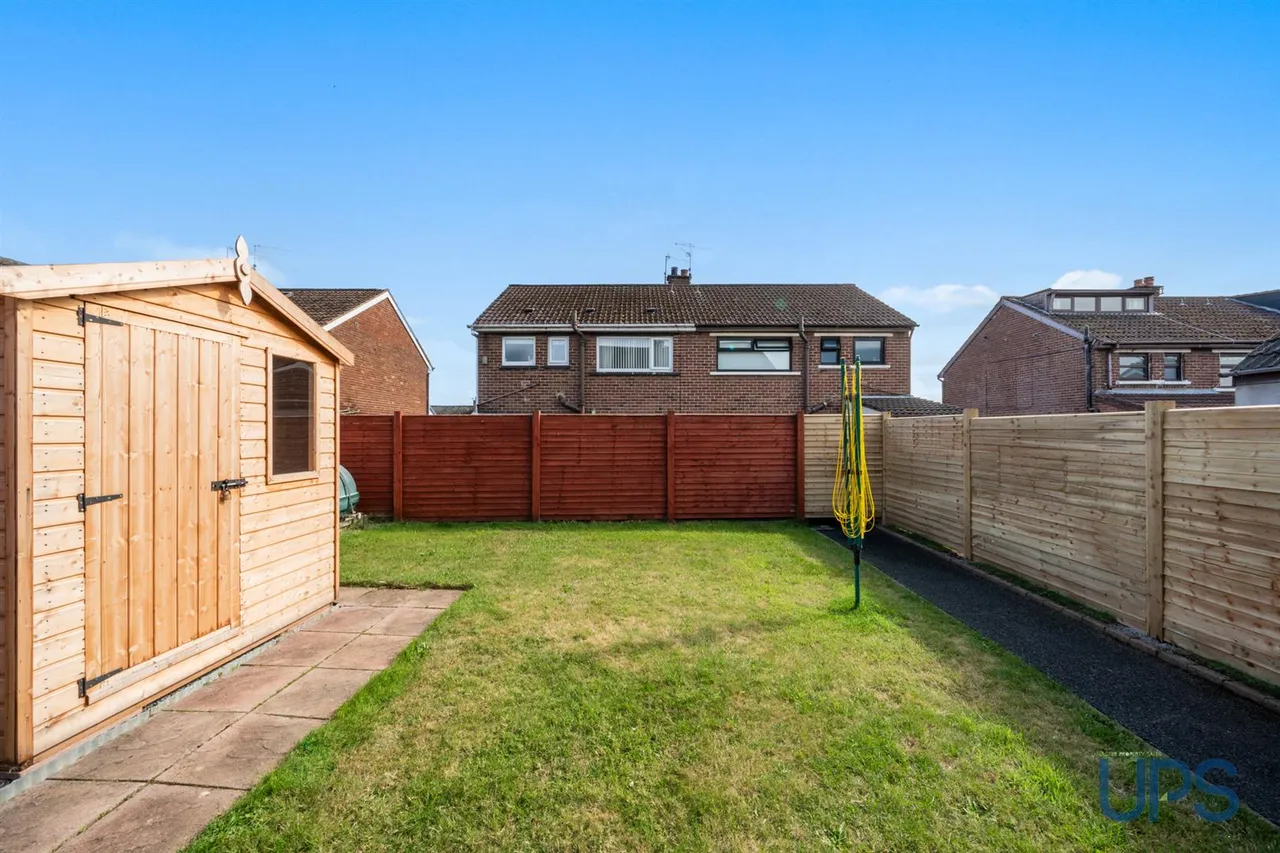 Willowvale Gardens, Stewartstown Road, BT11, photo 28