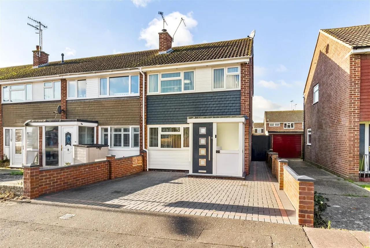 3 bed house for sale — Patching Close, Goring-By-Sea, Worthing