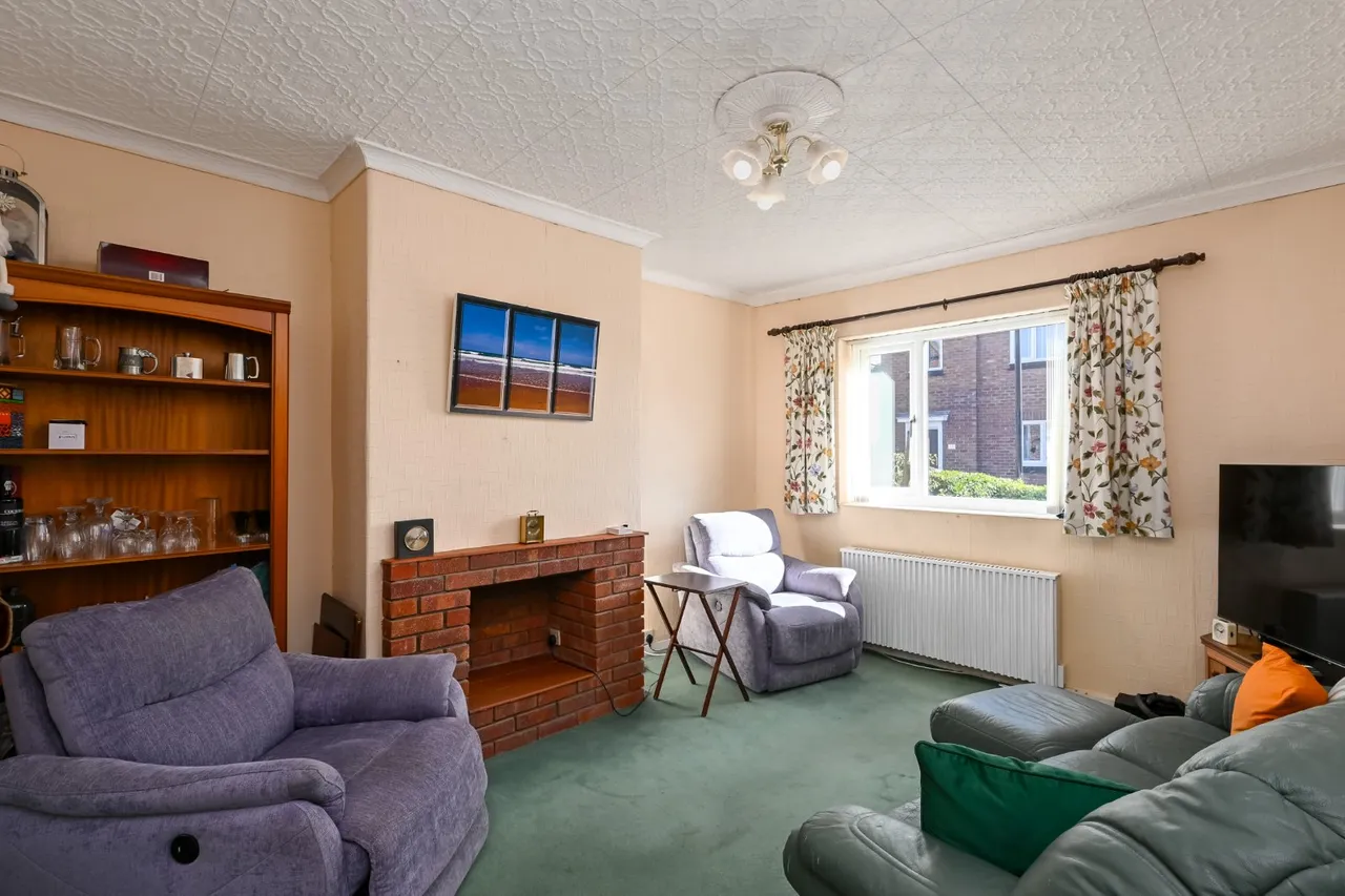 Little Avenue, Clifton, YO30, photo 4