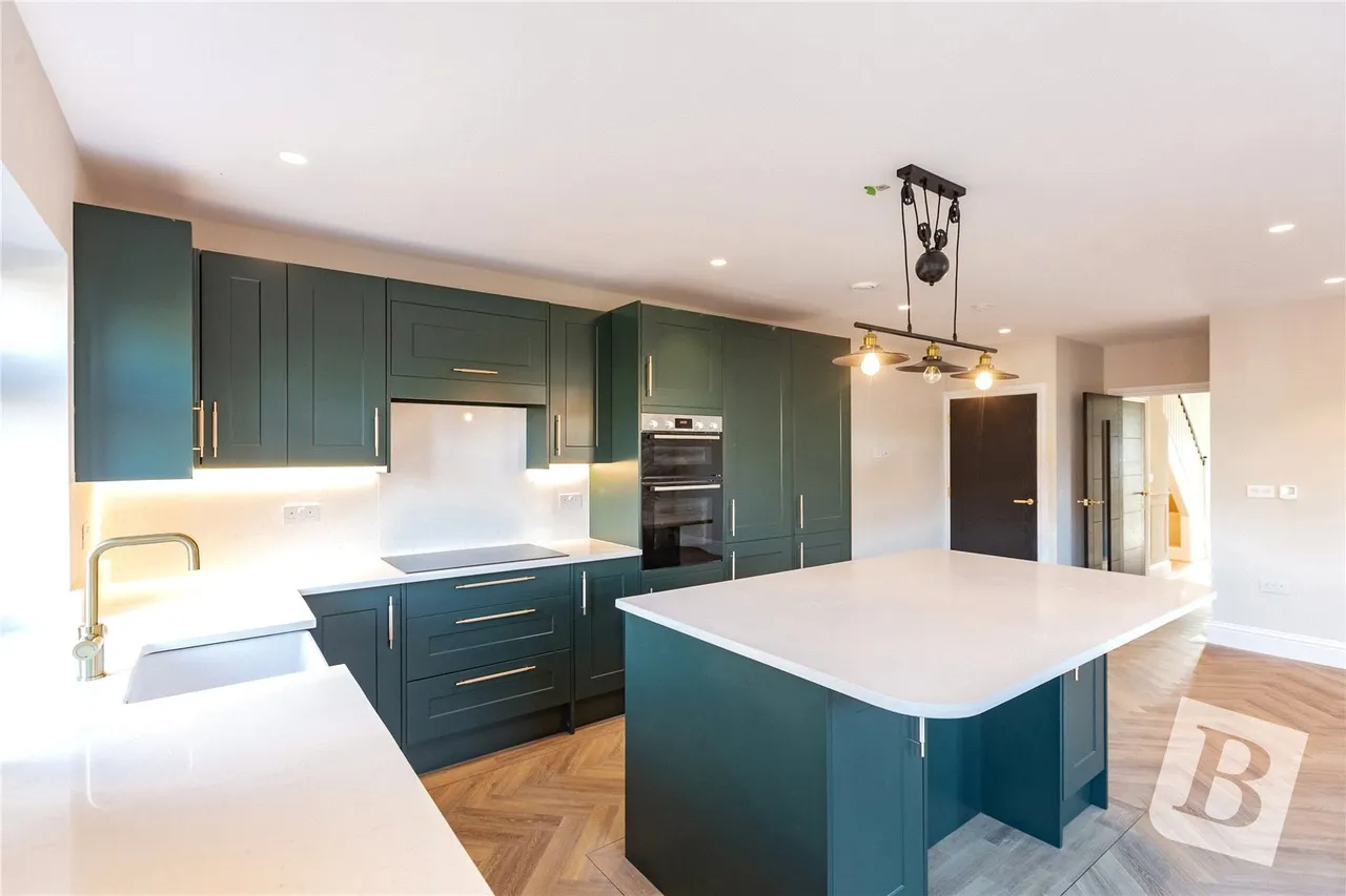 Moor Lane, Upminster, RM14, photo 6