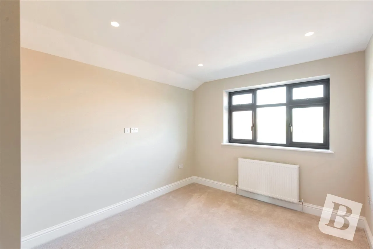 Moor Lane, Upminster, RM14, photo 11