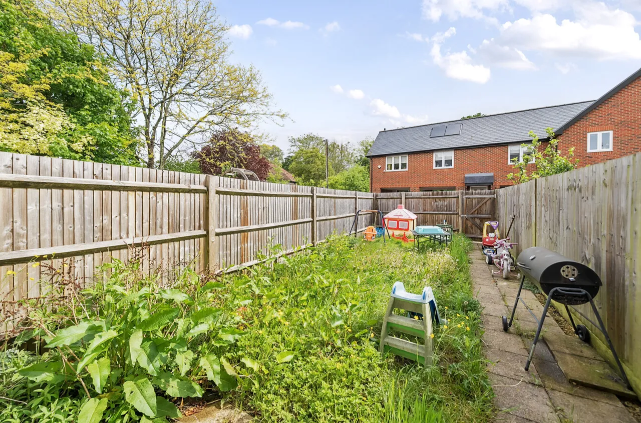 Sandyfields Lane, Colden Common, SO21, photo 8