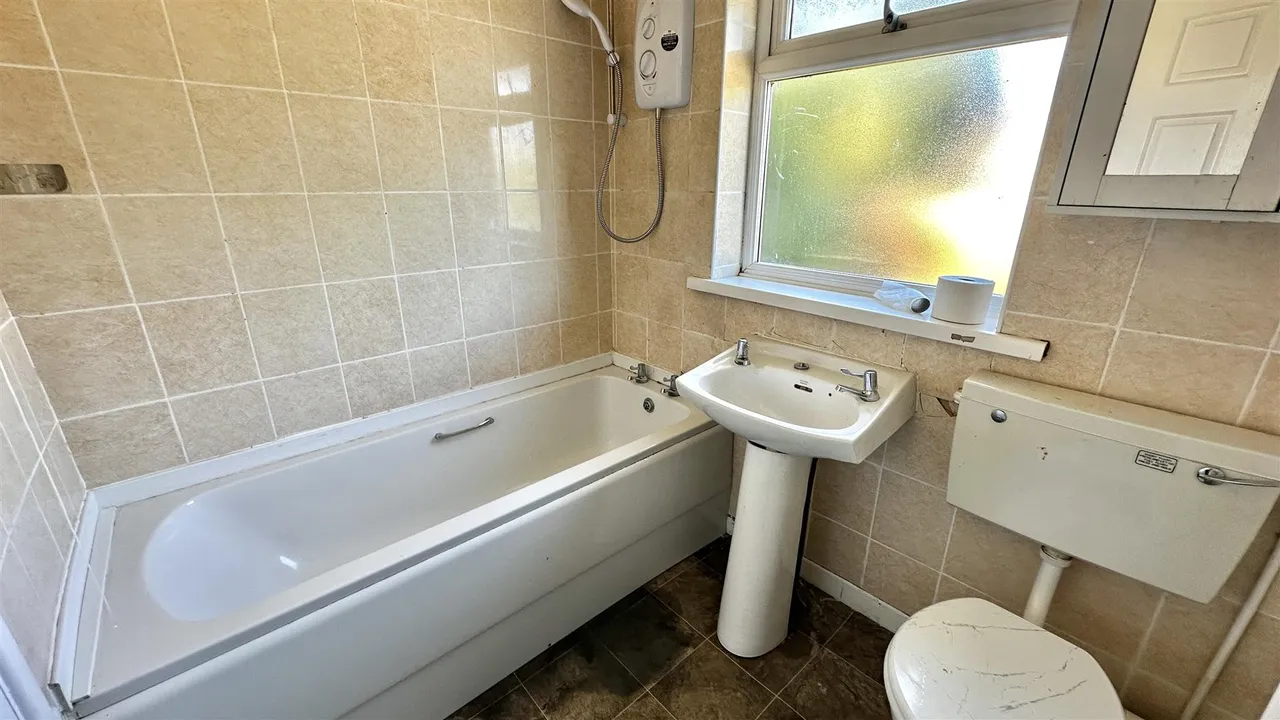 Trecarne Close, St. Austell, photo 13
