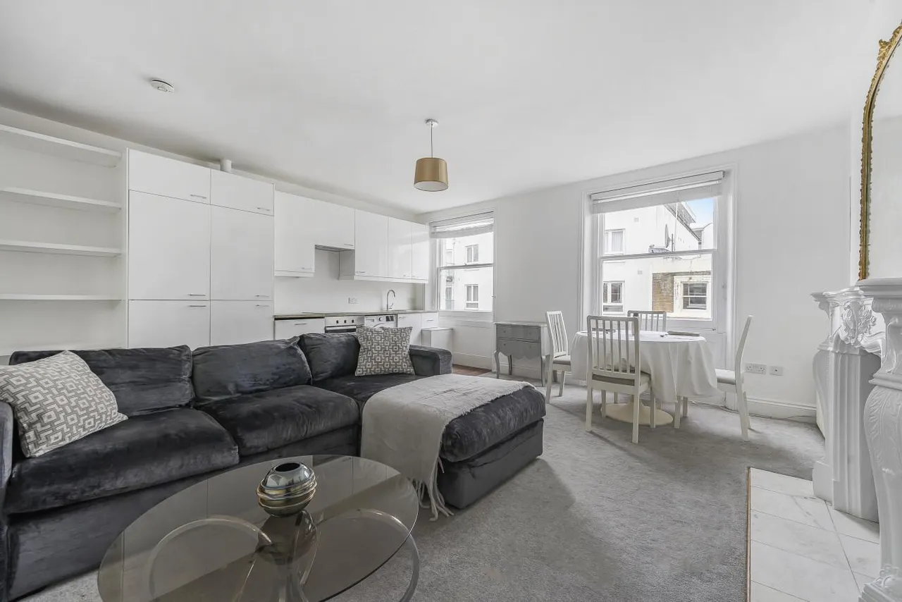 1 bed flat for sale, Hereford Road, Bayswater, W2