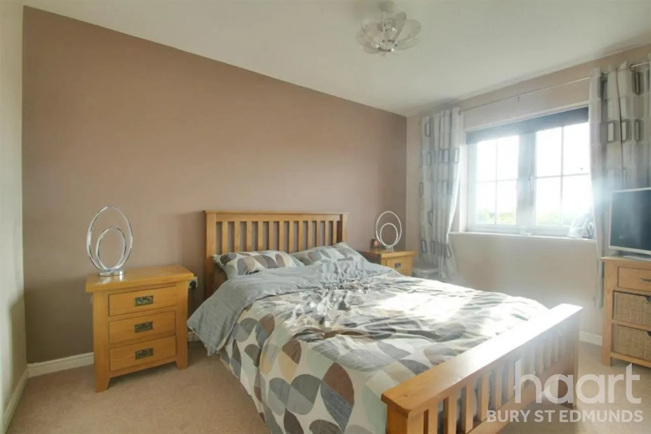 Kingfisher Drive, Soham, CB7, photo 6