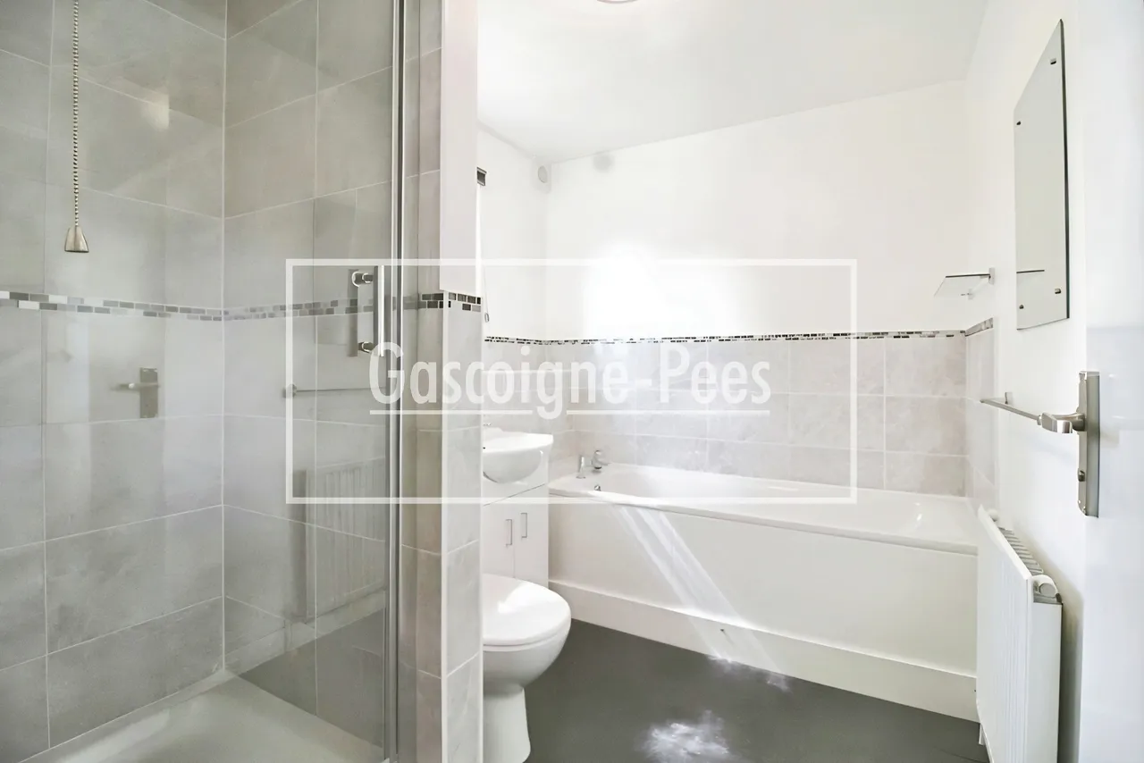 East Molesey, KT8, photo 4