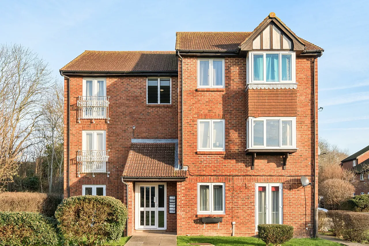 Rabournmead Drive, Northolt, UB5, photo 15