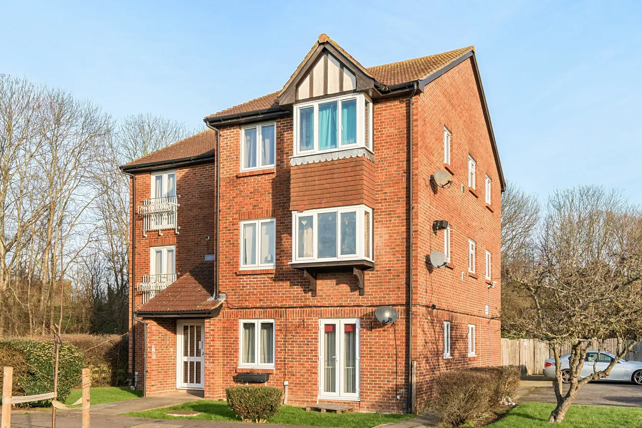 Rabournmead Drive, Northolt, UB5, photo 19