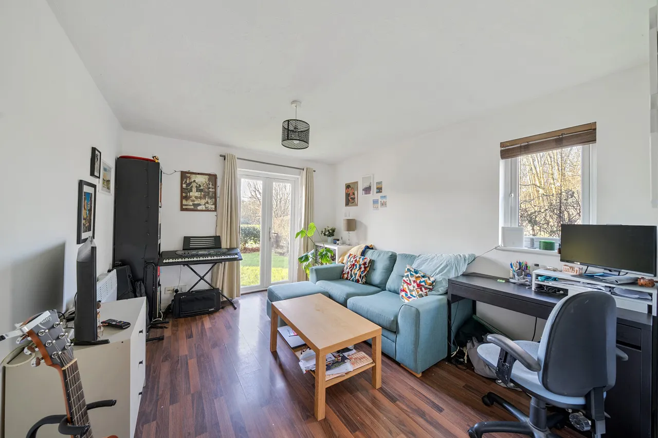 Rabournmead Drive, Northolt, UB5, photo 13