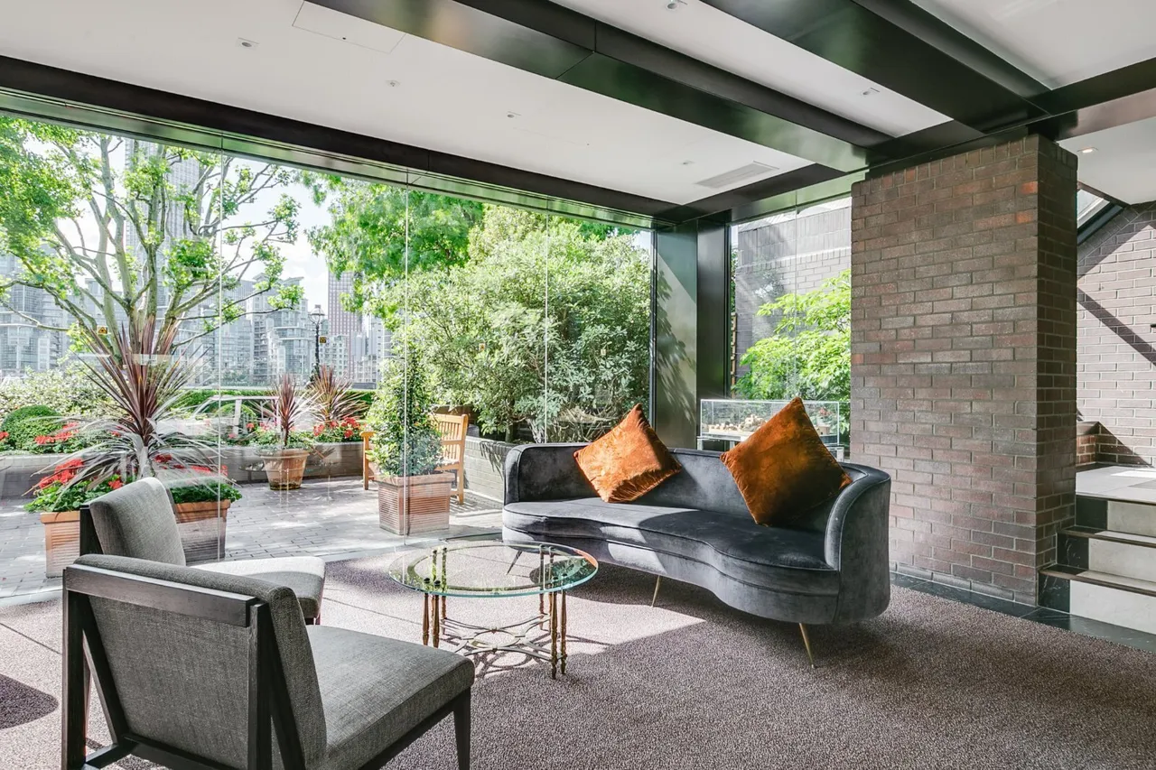 Grosvenor Road, London, SW1V, photo 11