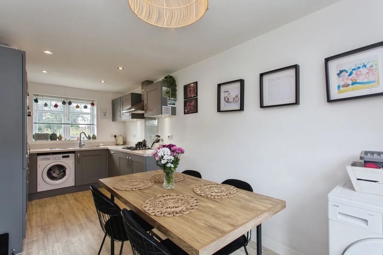 Beconsaw Drive, Farington Moss, PR26, photo 3