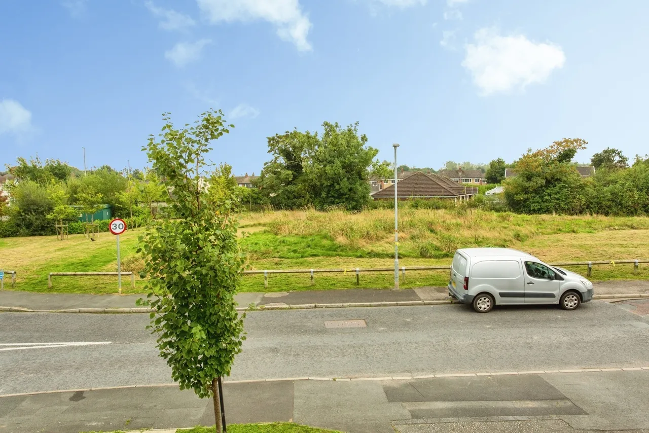 Beconsaw Drive, Farington Moss, PR26, photo 20