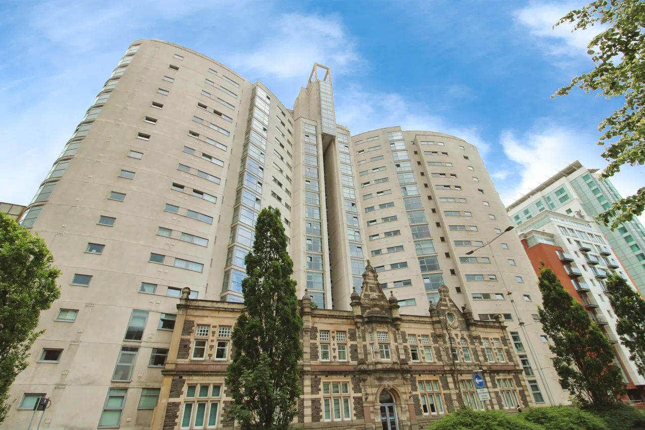 1 bed flat for sale, Bute Terrace, Cardiff, CF10