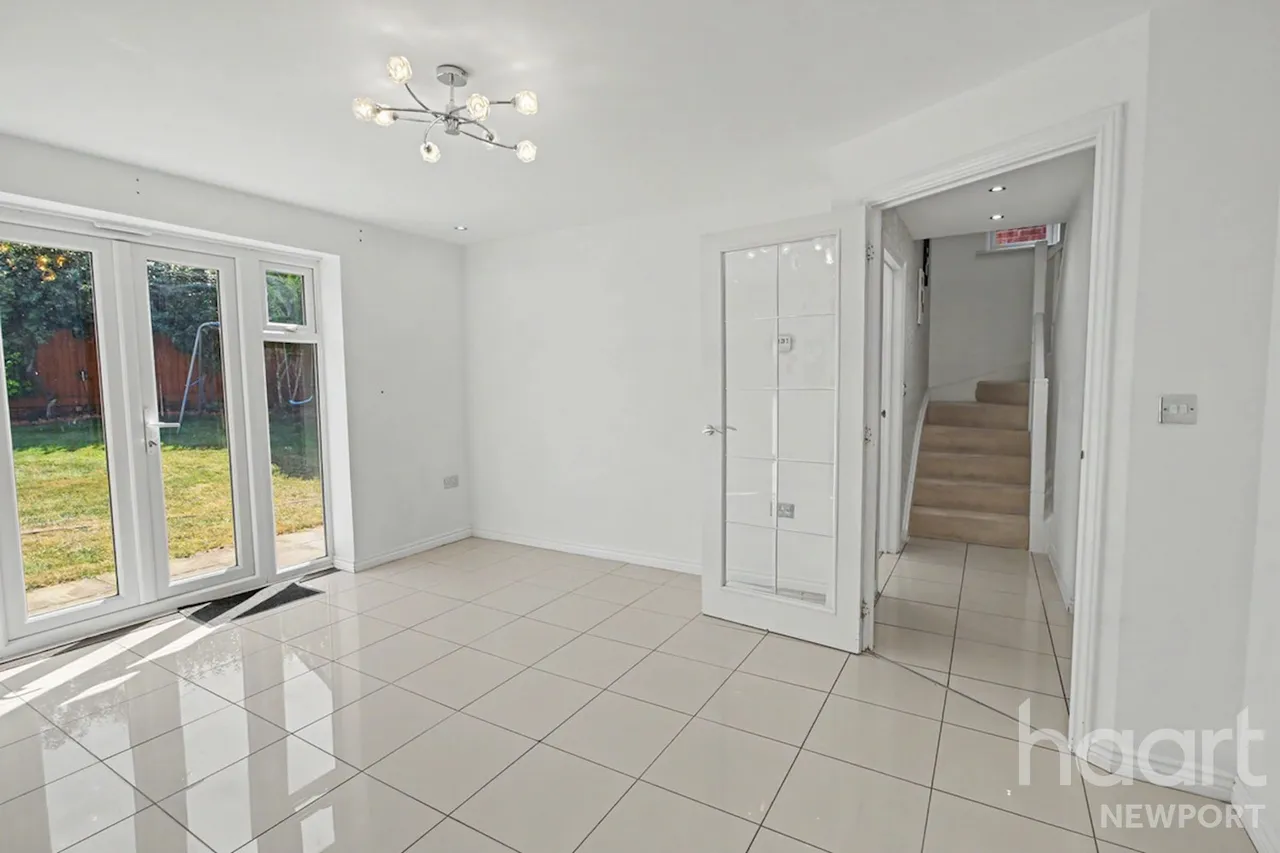 Chepstow Road, NP18, photo 17