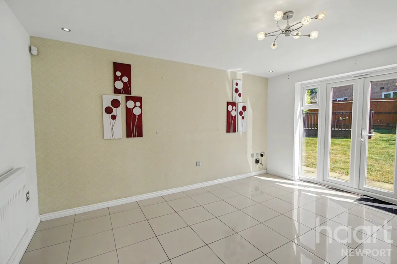 Chepstow Road, NP18, photo 14