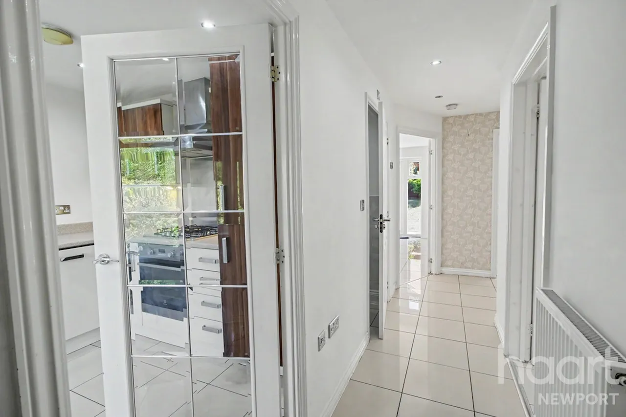 Chepstow Road, NP18, photo 6