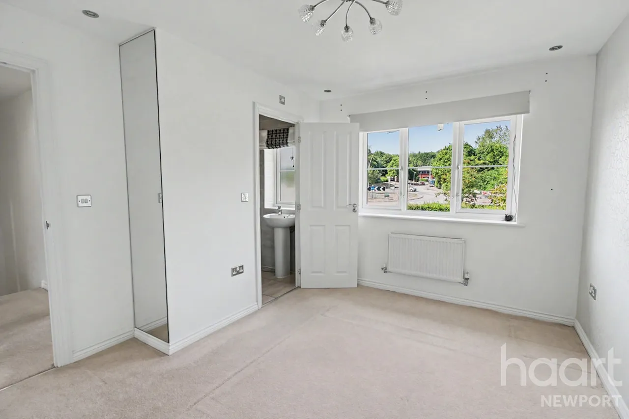 Chepstow Road, NP18, photo 31