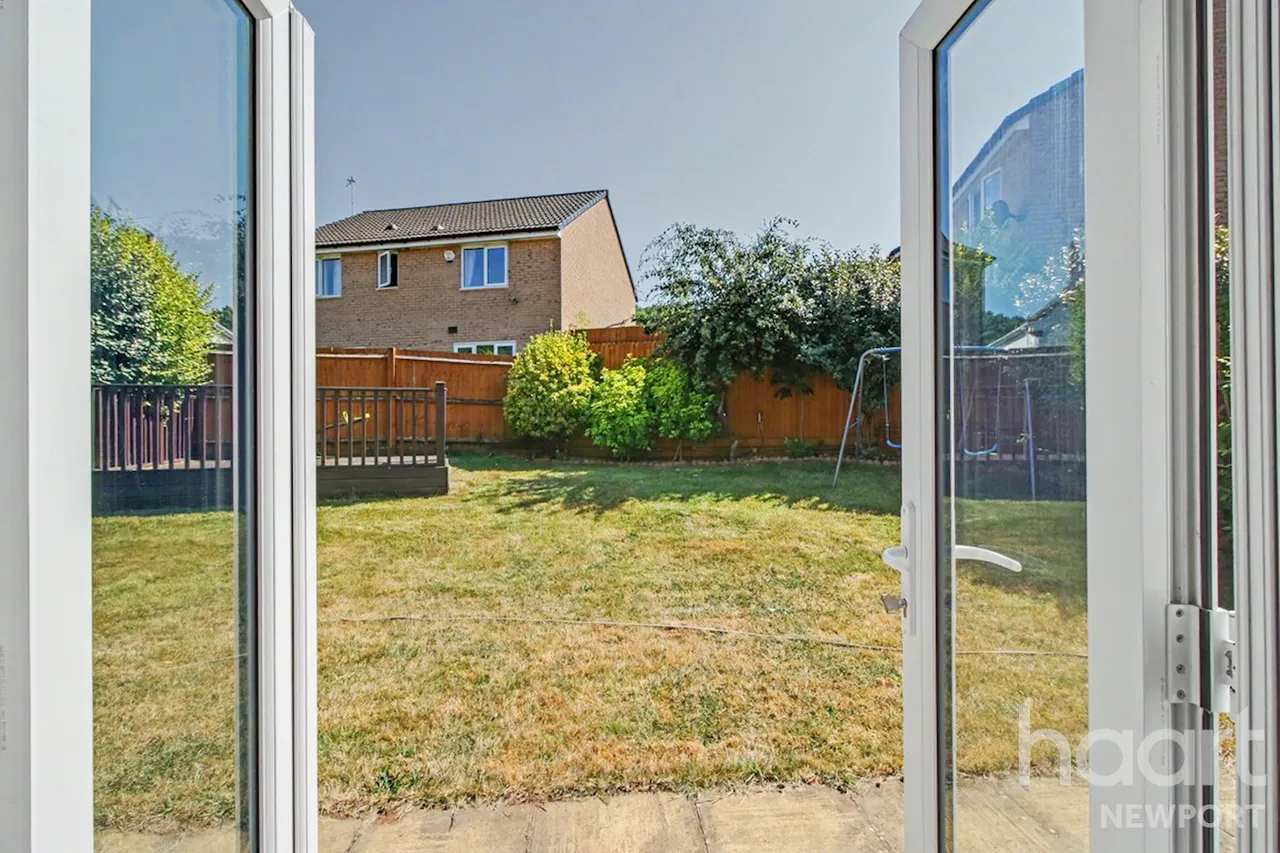 Chepstow Road, NP18, photo 18
