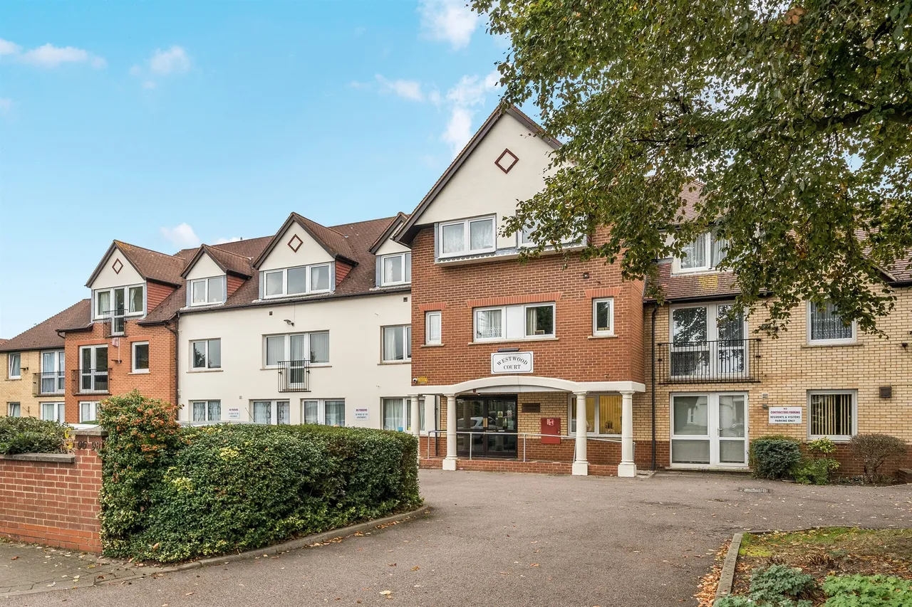 1 bed retirement property for sale — Village Road, Enfield