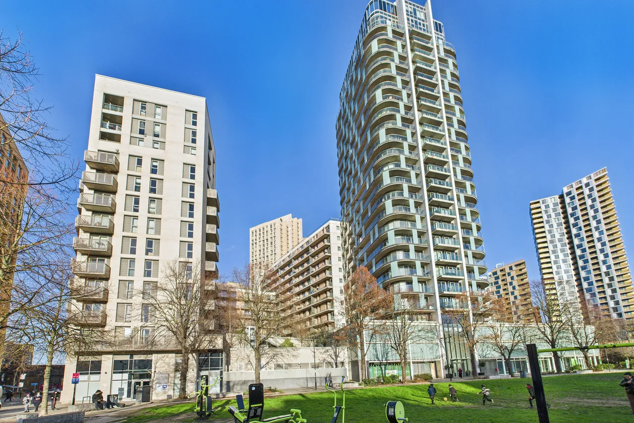 Cornmill Lane, London, SE13, photo 12