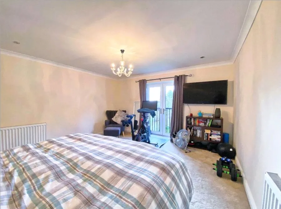 Pinewood Road, Ash, Surrey, GU12 6DG, photo 13