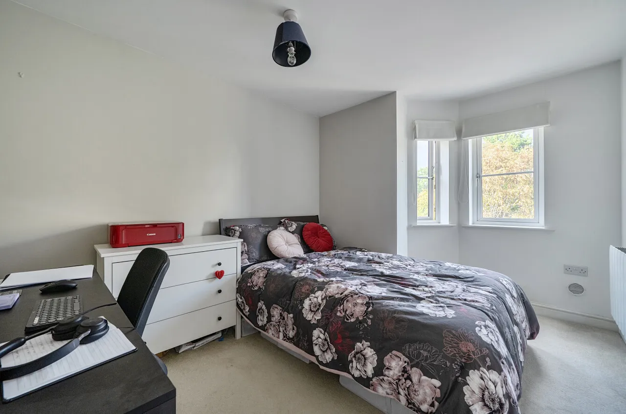 Outfield Crescent, Wokingham, Berkshire, RG40 2ET, photo 5
