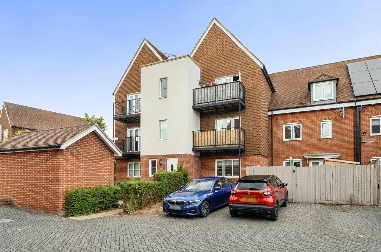 Outfield Crescent, Wokingham, Berkshire, RG40 2ET, photo 10