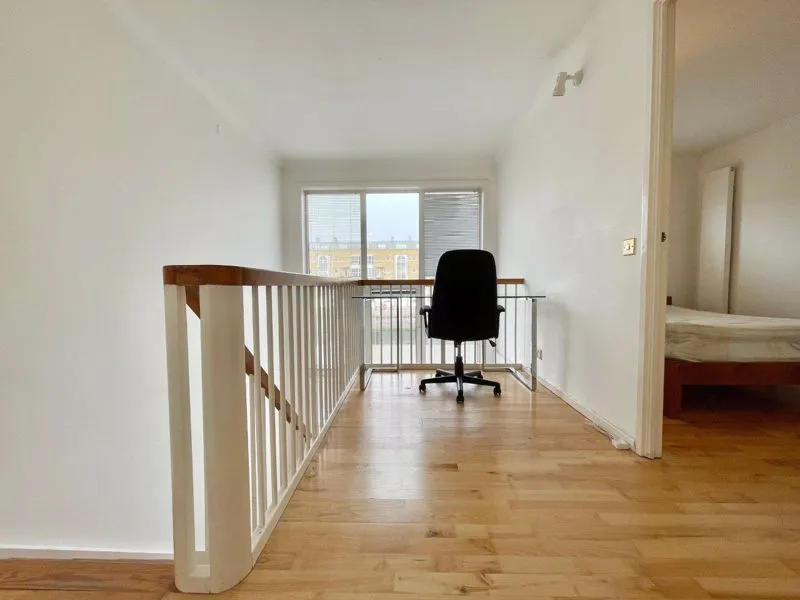 Princes Court, London, SE16, photo 5