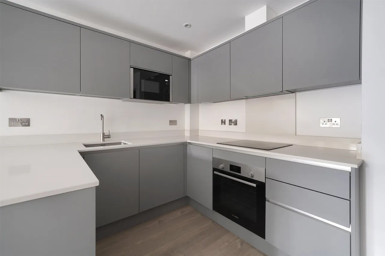 Doods Park Road, Reigate, RH2, photo 11
