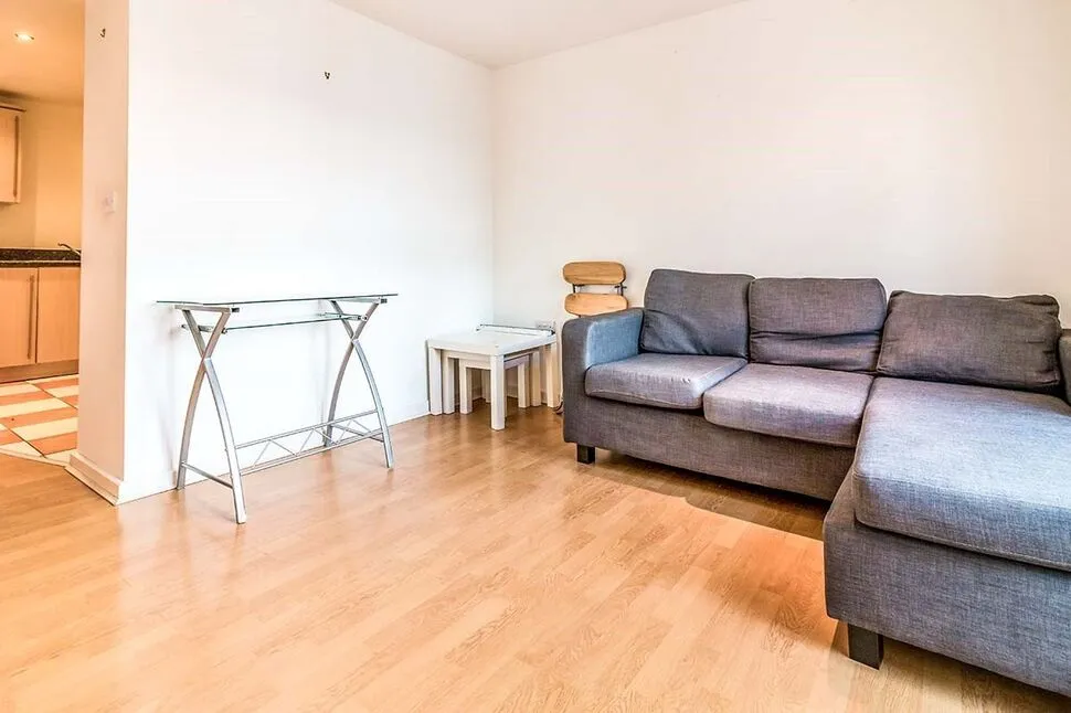 Elmira Way, Salford, M5, photo 6