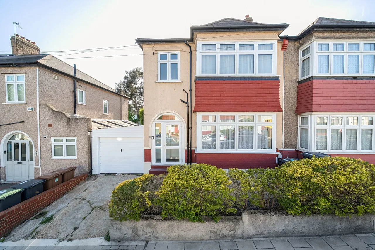 3 bed house for sale — Henryson Road, London, SE4